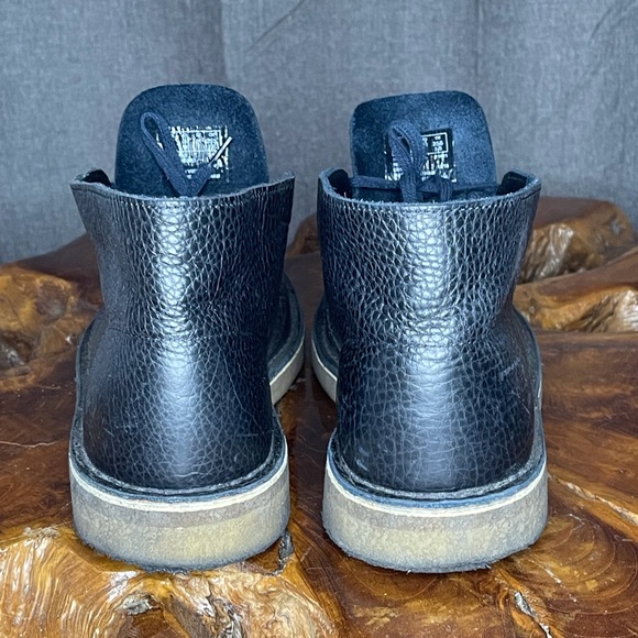 SOLD Clarks Originals Boots - Picture 2 of 6